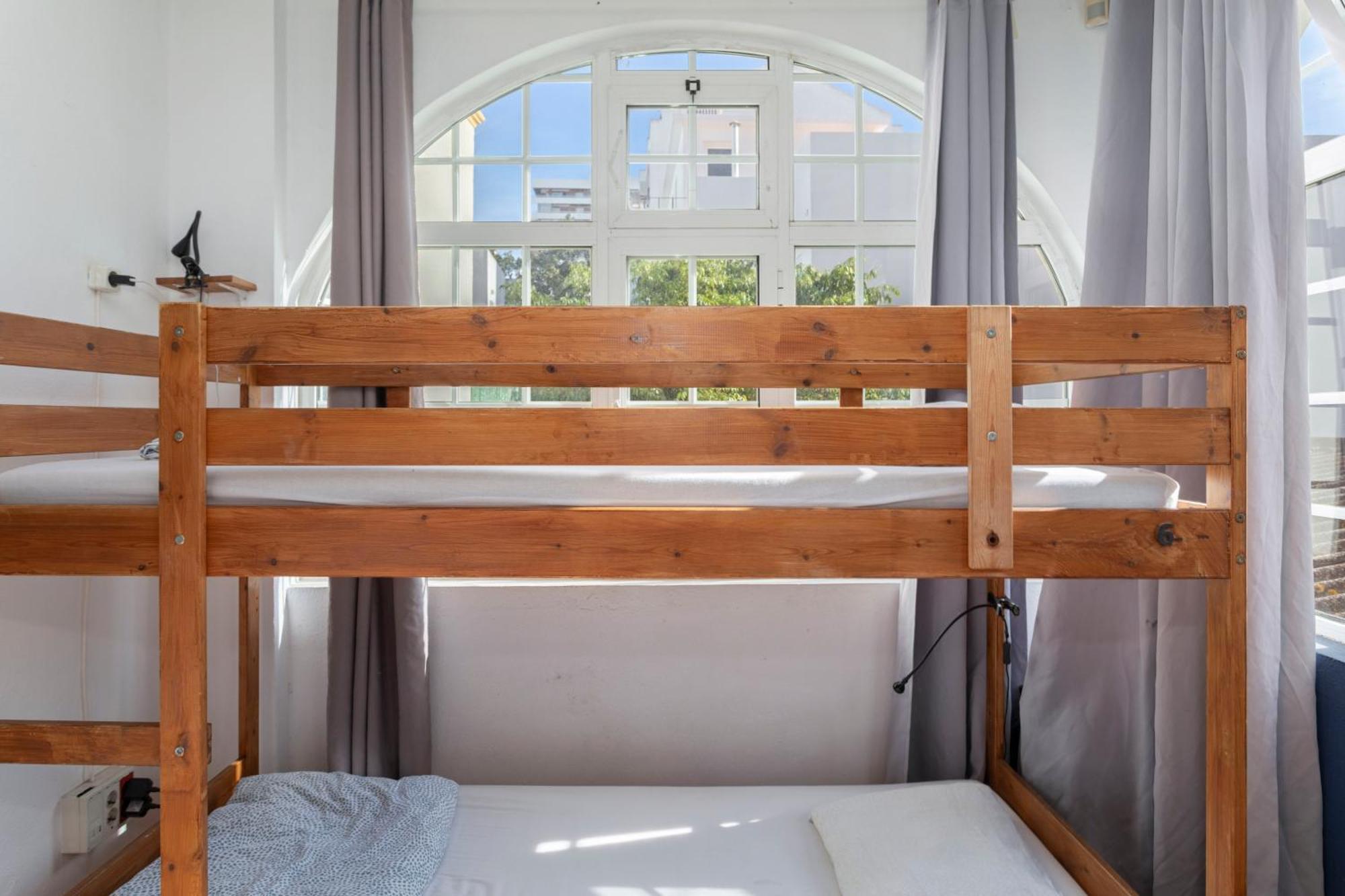 Le Penguin Hostel Faro Ngoại thất bức ảnh
