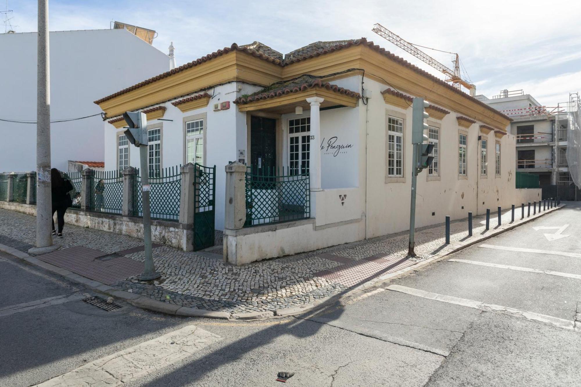 Le Penguin Hostel Faro Ngoại thất bức ảnh
