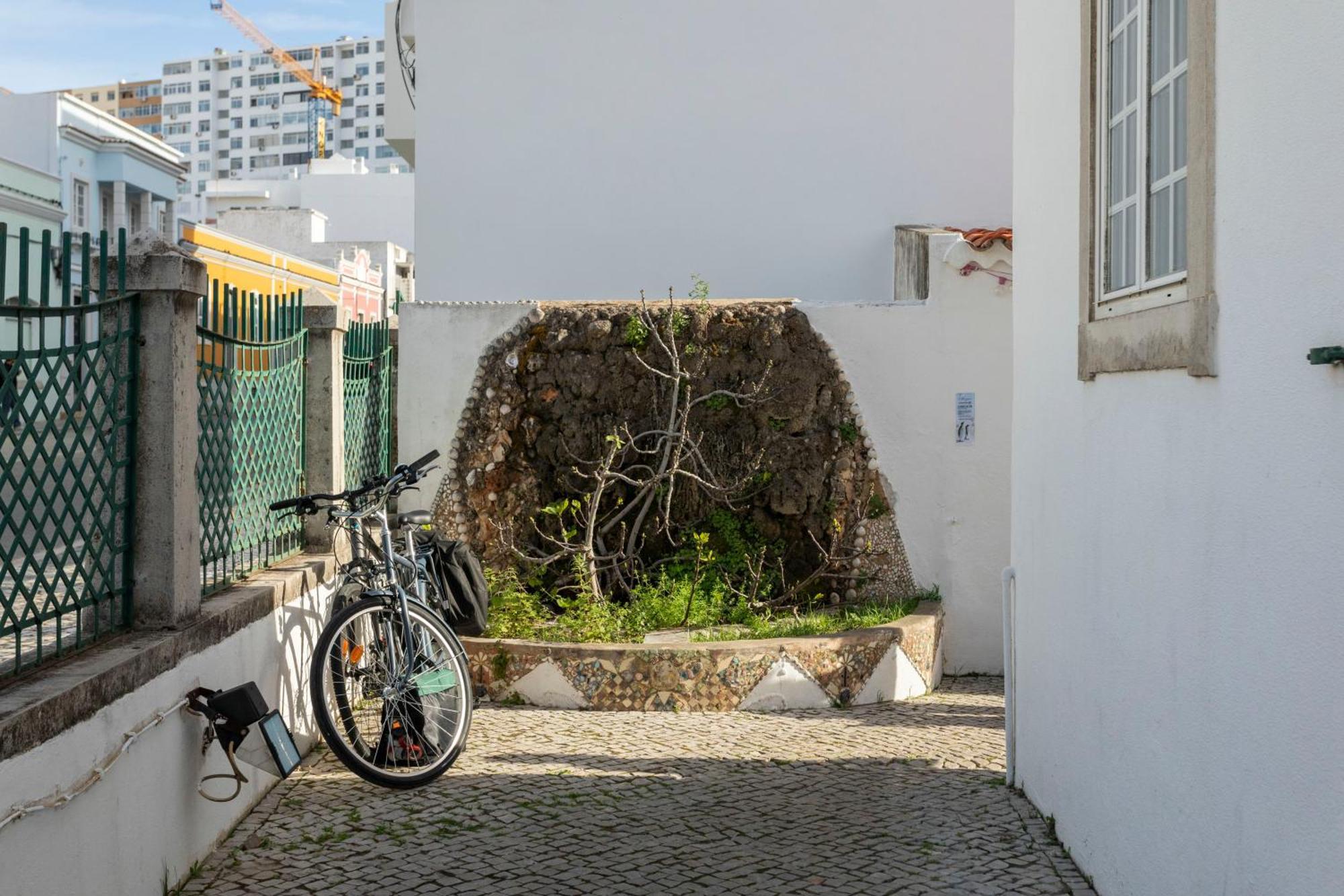 Le Penguin Hostel Faro Ngoại thất bức ảnh