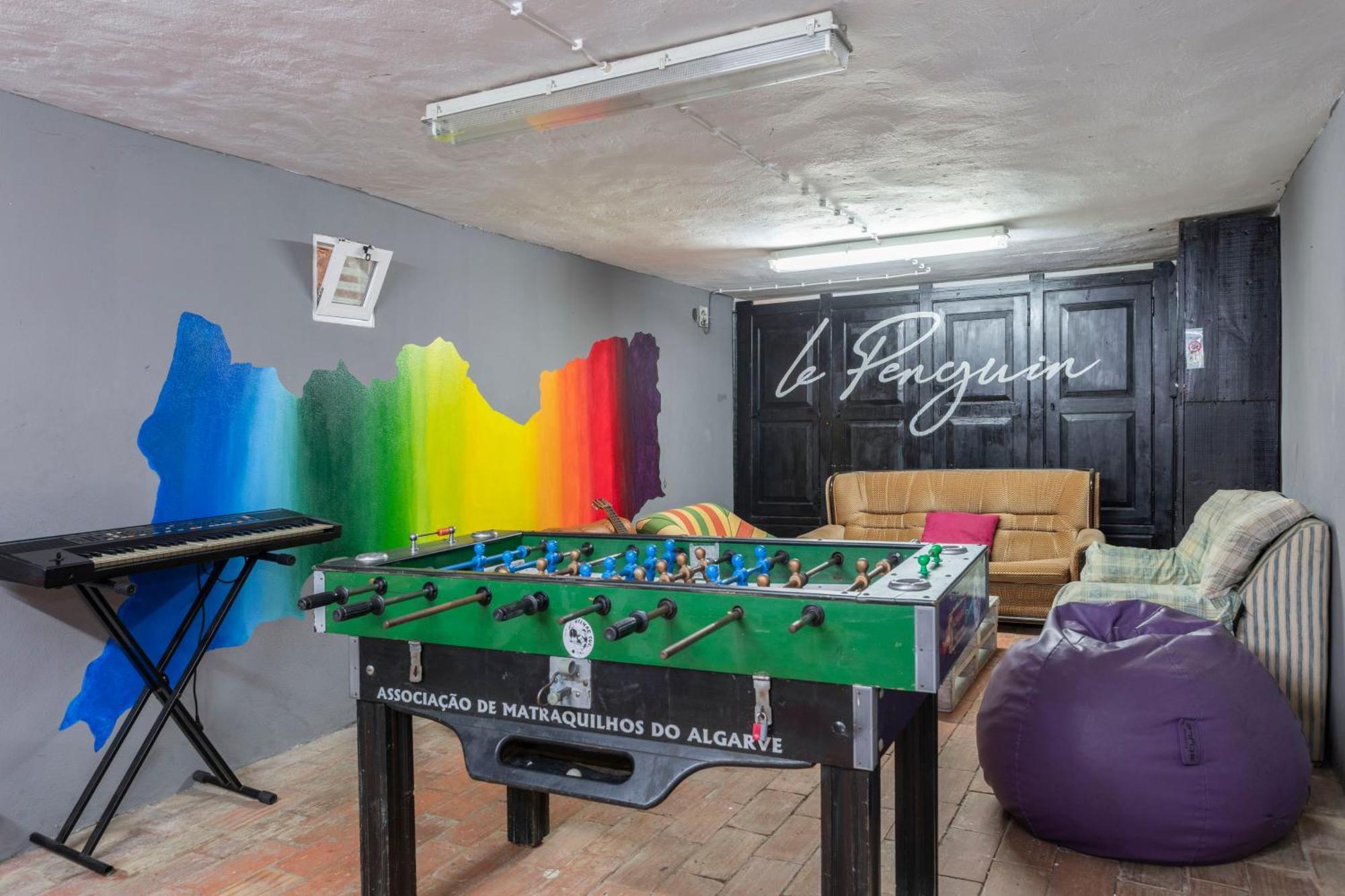 Le Penguin Hostel Faro Ngoại thất bức ảnh