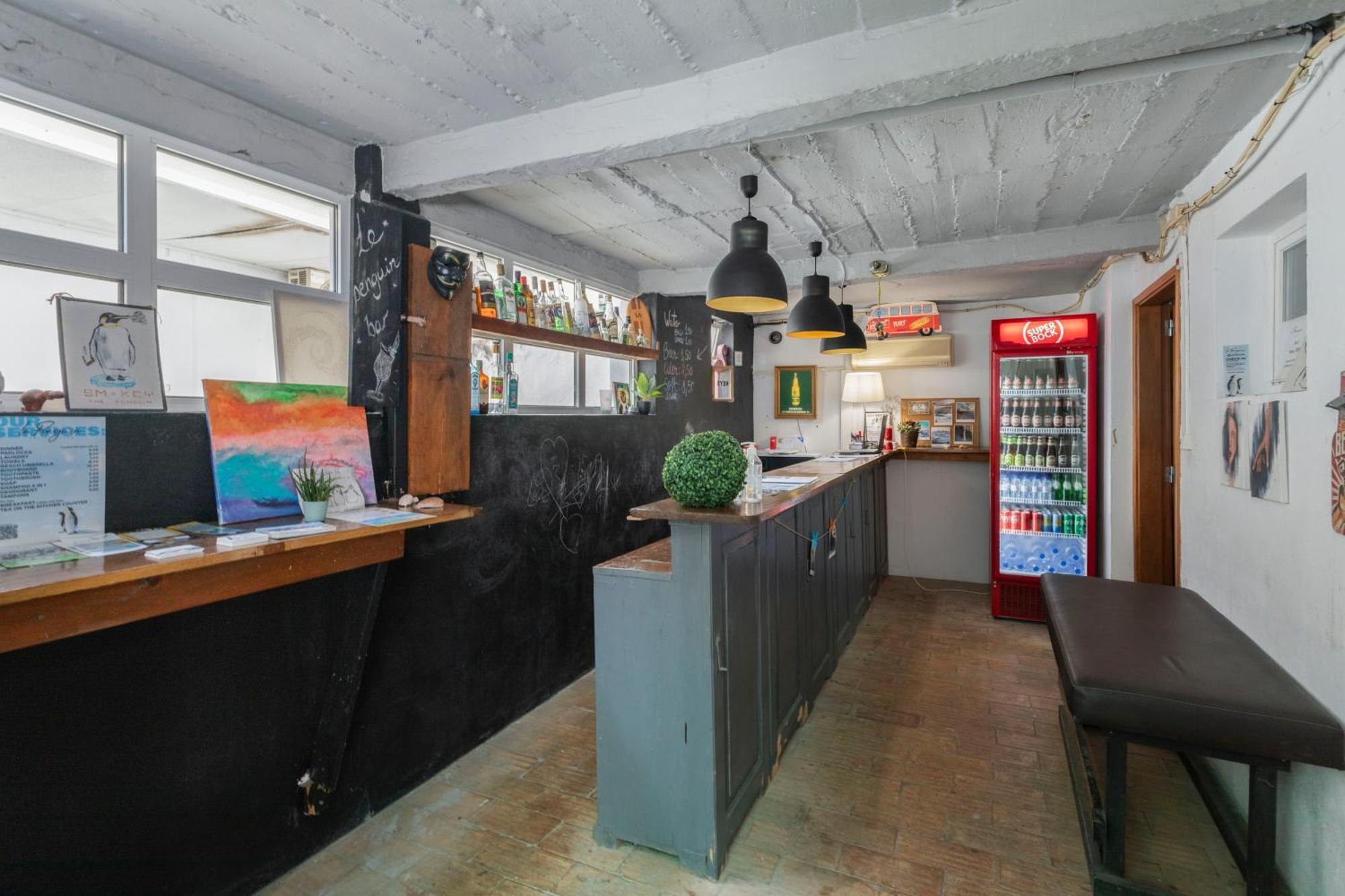 Le Penguin Hostel Faro Ngoại thất bức ảnh
