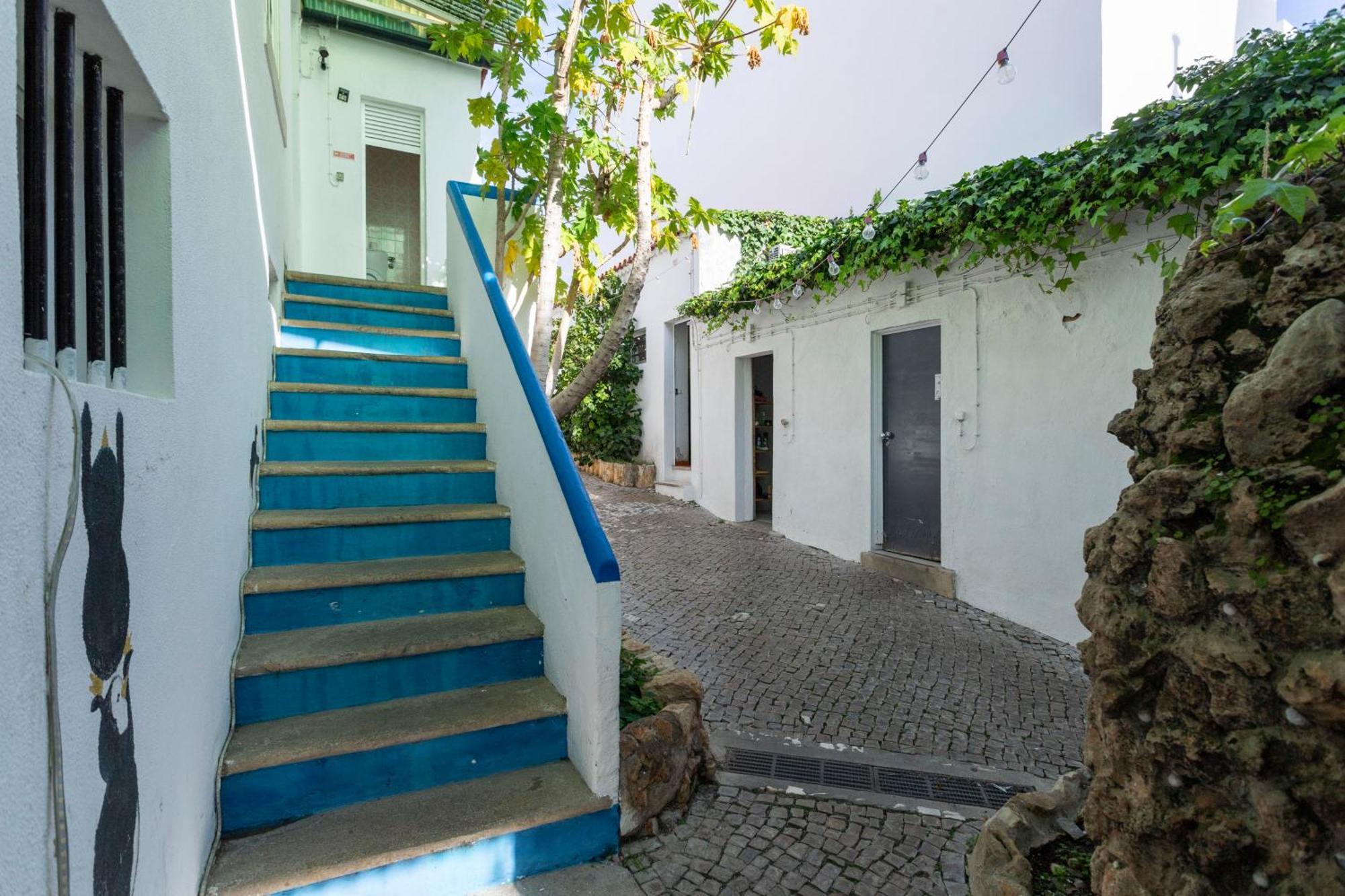 Le Penguin Hostel Faro Ngoại thất bức ảnh